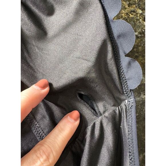 Beachsissi Women's Black Tankini Top M Crisscross Open Back Removable Pads - Picture 8 of 10